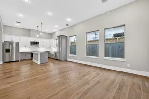 803 Thornton Rd, Houston, TX 77018 - Photo 15