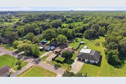 2678 63rd Street, Port Arthur, TX 77640 - Photo 3