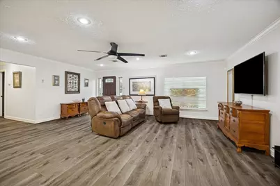 4718 Blanton Boulevard, Houston, TX 77092 - Photo 5