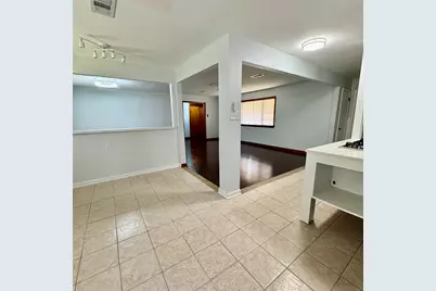 1701 Gillette Street, Baytown, TX 77520 - Photo 3