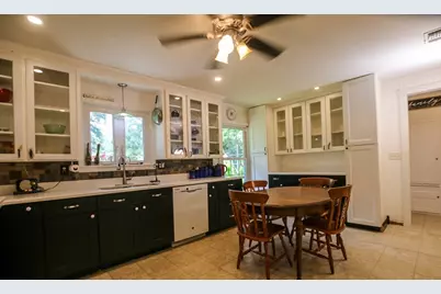 1305 W Grove Avenue, Lufkin, TX 75904 - Photo 17