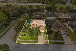 310 Cedar Lake Dr, League City, TX 77573 - Photo 37
