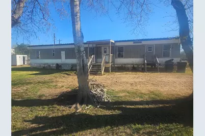 1423 Prosperity Street, El Campo, TX 77437 - Photo 1