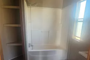 1423 Prosperity St, El Campo, TX 77437 - Photo 3