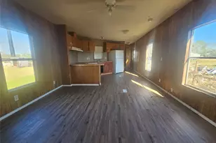 1423 Prosperity St, El Campo, TX 77437 - Photo 11