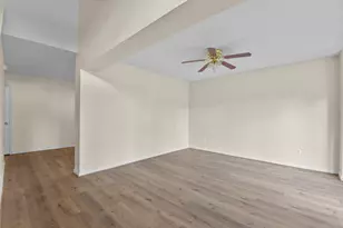 4911 Silver Fox Dr, Houston, TX 77066 - Photo 7