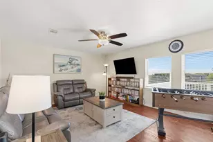 3527 9 Mile Rd, Galveston, TX 77554 - Photo 5