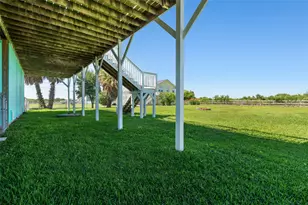 3527 9 Mile Rd, Galveston, TX 77554 - Photo 35