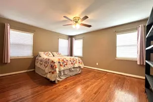 1430 Freedonia Dr, Houston, TX 77055 - Photo 15