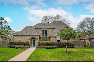 2654 Live Oak Dr, Rosenberg, TX 77471 - Photo 1