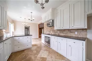 2654 Live Oak Dr, Rosenberg, TX 77471 - Photo 9