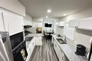 203 S 5th St, Highlands, TX 77562 - Photo 15