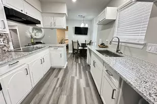 203 S 5th St, Highlands, TX 77562 - Photo 13