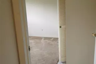 10842 Lynbrook Dr, Houston, TX 77042 - Photo 5