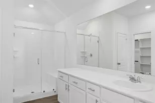 9918 Lockridge Manor Dr, Baytown, TX 77521 - Photo 15