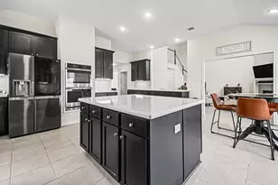 2114 Yavapai Cir, League City, TX 77539 - Photo 11