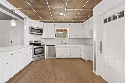 608 E Barton Street, Calvert, TX 77837 - Photo 5