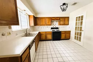 12503 Tambourine Dr, Houston, TX 77477 - Photo 7