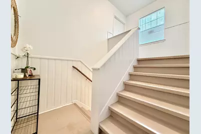 2126 Banks Street #2, Houston, TX 77098 - Photo 7