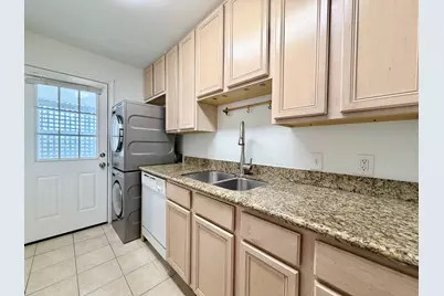2126 Banks Street #2, Houston, TX 77098 - Photo 29