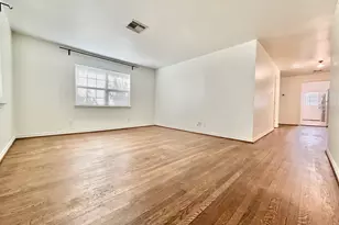 2126 Banks St, Houston, TX 77098 - Photo 9