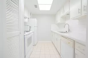 2220 S Piney Point Rd, Houston, TX 77063 - Photo 3