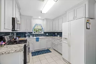 17003 Blairwood Dr, Houston, TX 77049 - Photo 9
