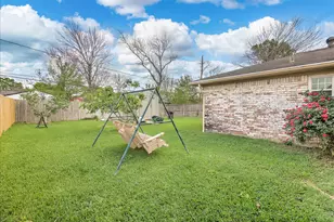 17003 Blairwood Dr, Houston, TX 77049 - Photo 29