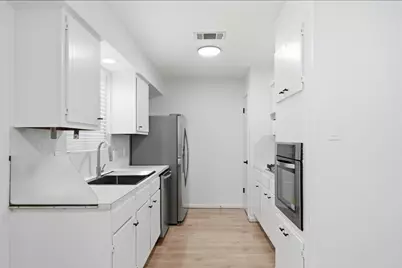 8931 Bunny Run Drive, Houston, TX 77088 - Photo 11