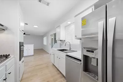 8931 Bunny Run Drive, Houston, TX 77088 - Photo 13
