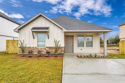 1015 20th Street, Hempstead, TX 77445 - Photo 1