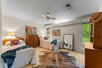 9809 Neuens Road, Houston, TX 77080 - Photo 37