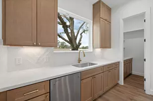 826 Curtin St, Houston, TX 77018 - Photo 13