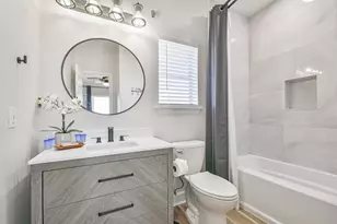 11811 Sunbather Ln, Galveston, TX 77554 - Photo 35