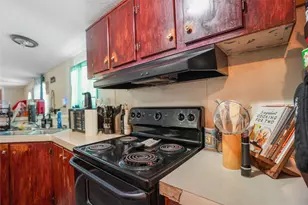 207 Riverside St, Highlands, TX 77562 - Photo 21