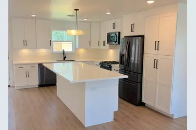 8125 Sunnyhill Street, Houston, TX 77088 - Photo 3