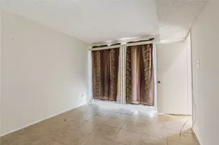 12225 Sandpiper Dr, Houston, TX 77035 - Photo 7