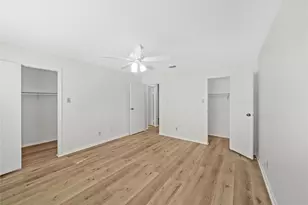 10811 Richmond Ave, Houston, TX 77042 - Photo 7