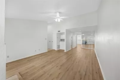 10811 Richmond Avenue #72, Houston, TX 77042 - Photo 3