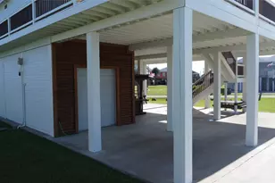 2429 Sand Bar Ln, Crystal Beach, TX 77650 - Photo 5