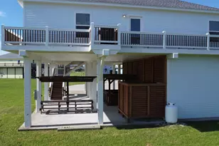 2429 Sand Bar Ln, Crystal Beach, TX 77650 - Photo 7