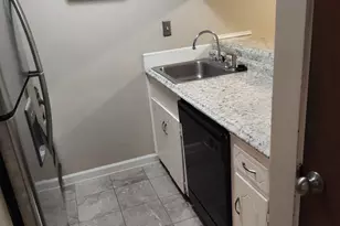2201 Fountain View Dr W, Houston, TX 77057 - Photo 17