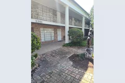 2201 Fountain View Drive W #14J, Houston, TX 77057 - Photo 1