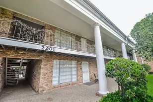 2201 Fountain View Dr W, Houston, TX 77057 - Photo 37