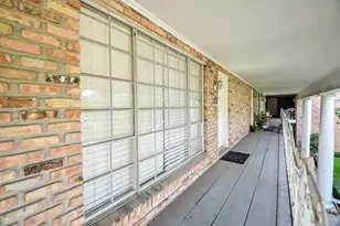 2201 Fountain View Dr W, Houston, TX 77057 - Photo 39