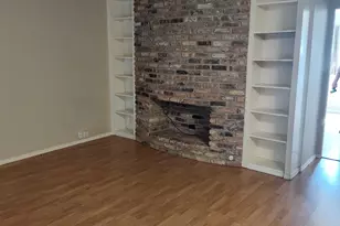 2201 Fountain View Dr W, Houston, TX 77057 - Photo 19
