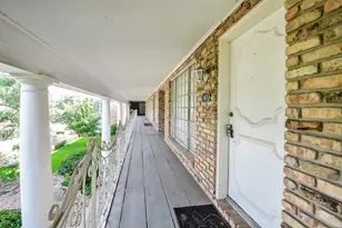 2201 Fountain View Dr W, Houston, TX 77057 - Photo 5