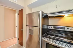 2201 Fountain View Dr W, Houston, TX 77057 - Photo 15