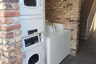 2201 Fountain View Dr W, Houston, TX 77057 - Photo 17