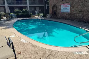 2201 Fountain View Dr W, Houston, TX 77057 - Photo 23